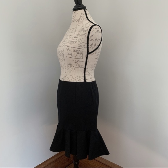SINCLAIRE 10 Black Skirt - Picture 2 of 6